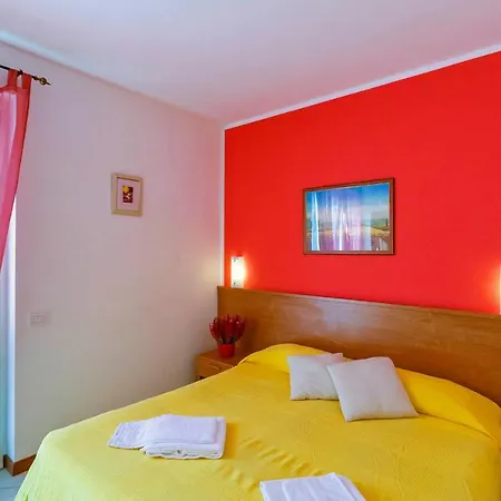 La Collina Aparthotel Vercana