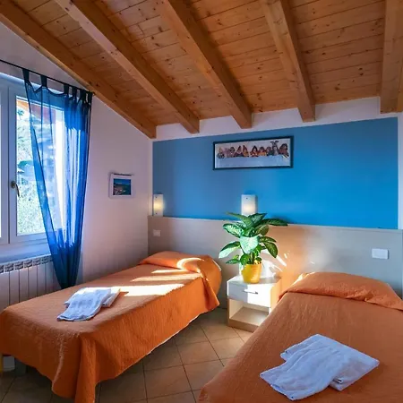 La Collina מלון דירות 4*