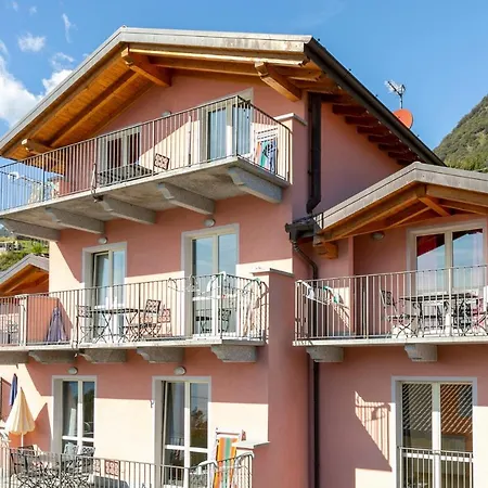 Apartmanhotel La Collina Vercana