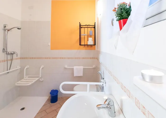 La Collina מלון דירות 4*