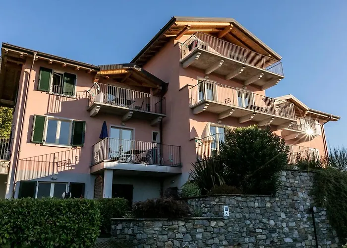 מלון דירות La Collina 4*